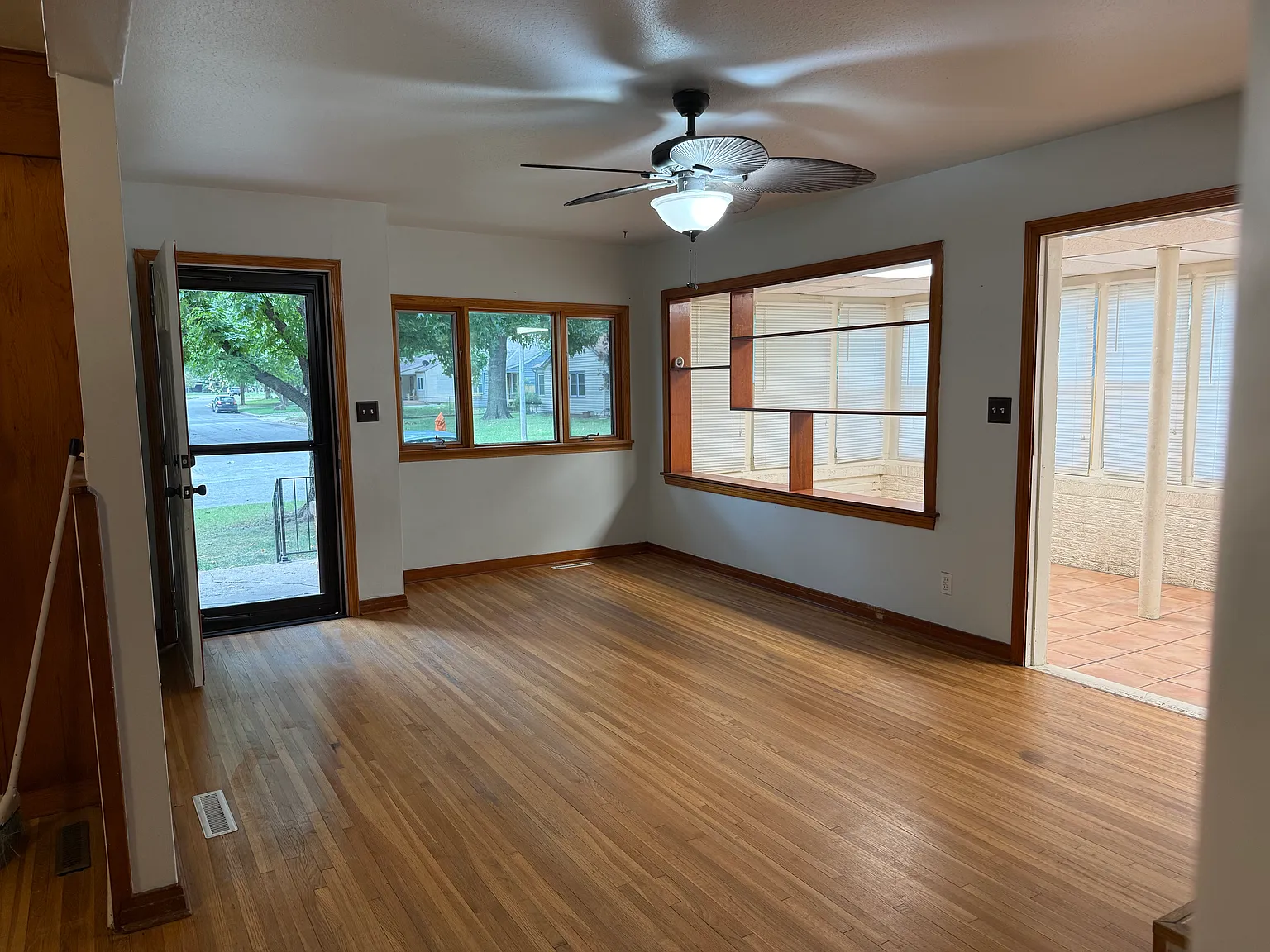 3 bed, 1400 sqft, $1,475 — Photo 2