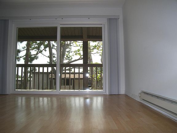 5th image of 310 S Miraleste Dr