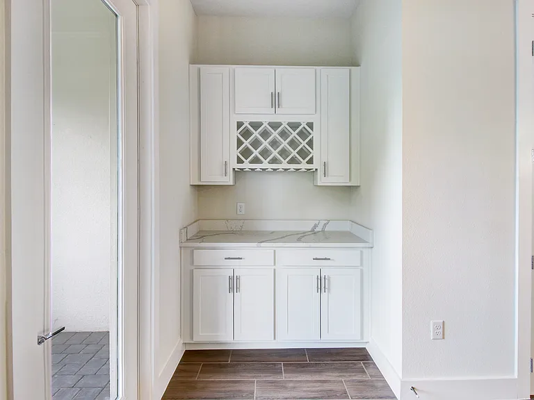 1608 Birchfield Cv — Photo 5