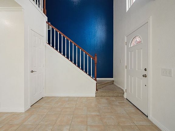 5th image of 204 Edmundson Ct