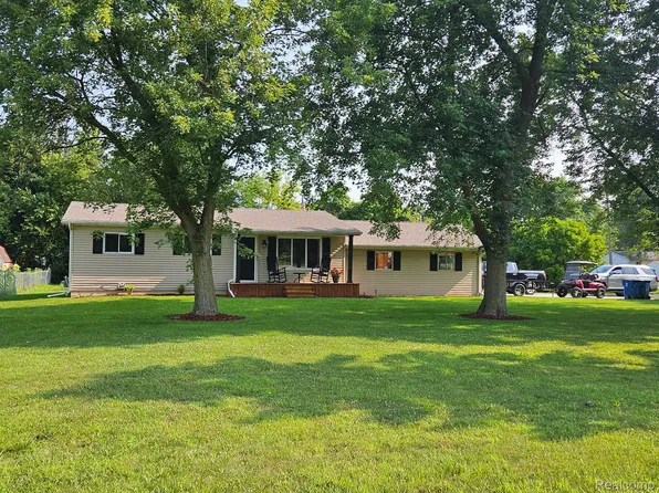 9382 Corunna Rd, Swartz Creek, MI 48473