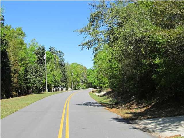 2nd image of Lake Holley Cir
