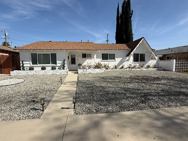 23909 Vanowen St — Photo 16