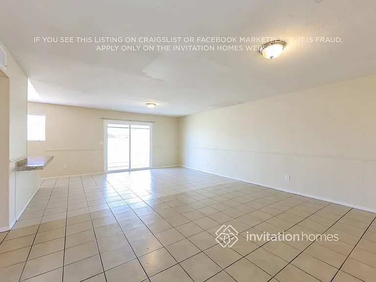 3132 W Surrey Ave — Photo 8