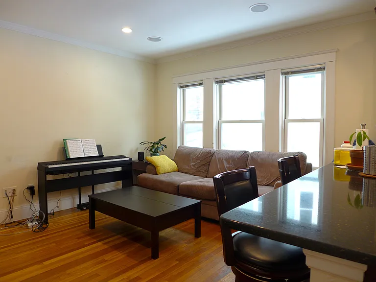 16 Worthington St — Photo 4