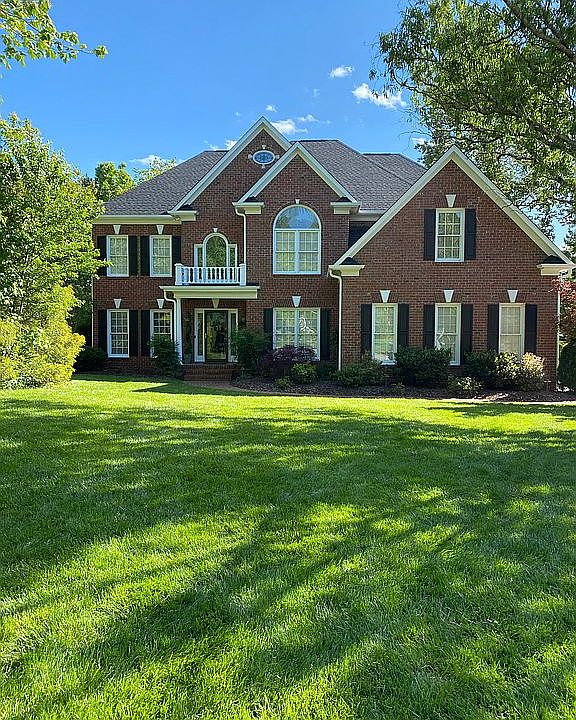 2nd image of 17 Winterberry Ct
