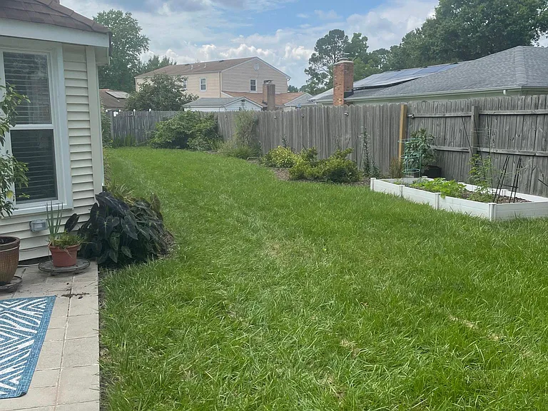 5084 Andover Rd — Photo 2