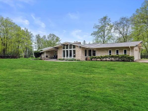 8445 South 44th STREET, Franklin, WI 53132