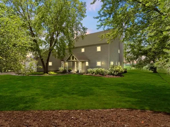 3485 G Richard Cir SW, Iowa City, IA 52240