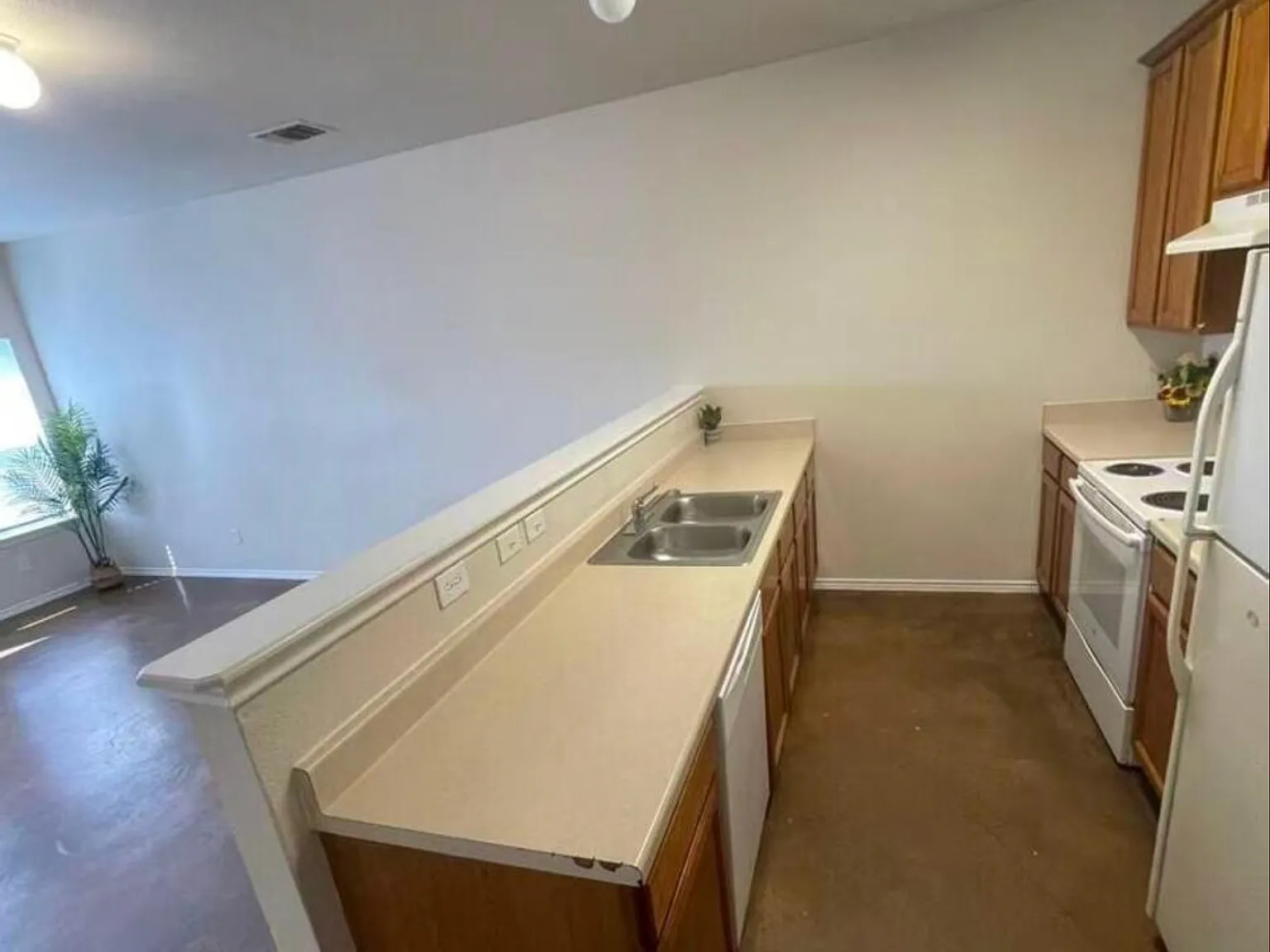3 bed, 2.5 bath, 1391 sqft, $1,200 — Photo 3