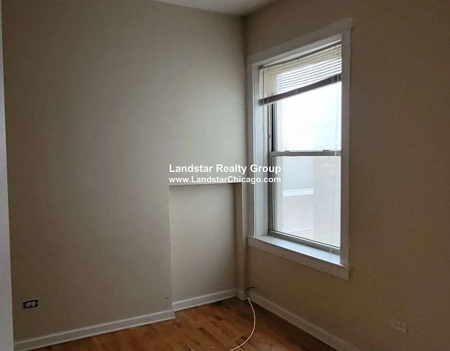 7513 N Greenview Ave #1