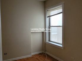 7513 N Greenview Ave, Chicago, IL