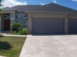 21130 S States Ln, Shorewood, IL 60404