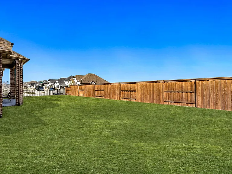 1730 Caruth Dr — Photo 31
