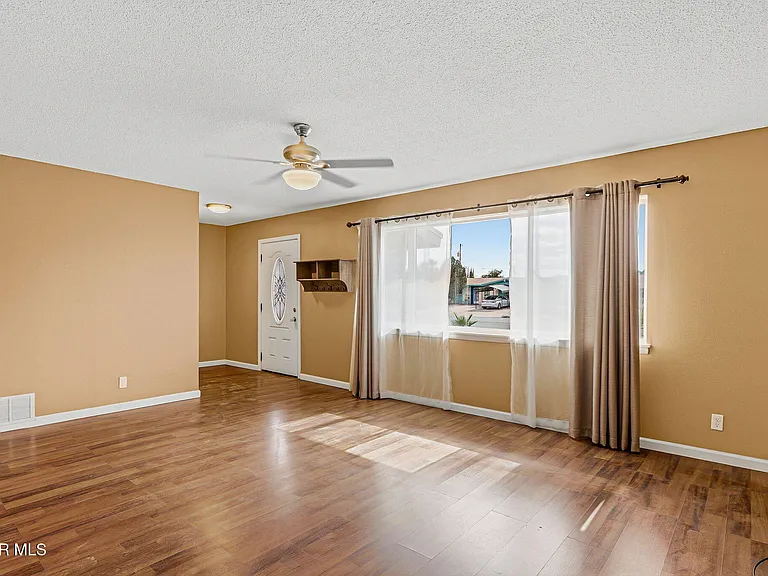 3020 Wedgewood Dr — Photo 9