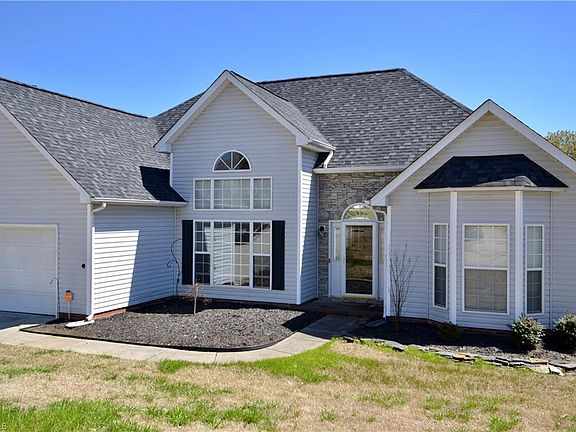 4th image of 4824 Covington Dr