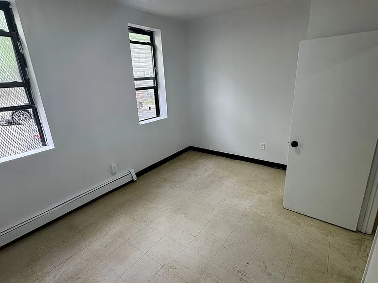 142 Orchard St #2R — Photo 18