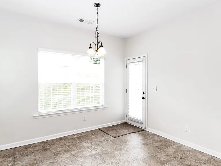 27 Palladio Way — Photo 4