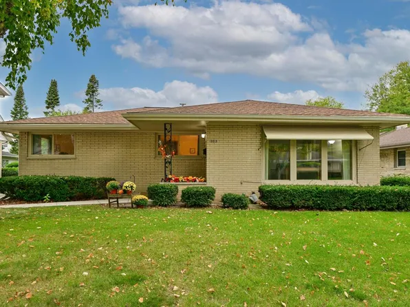 3013 South 82nd STREET, West Allis, WI 53219