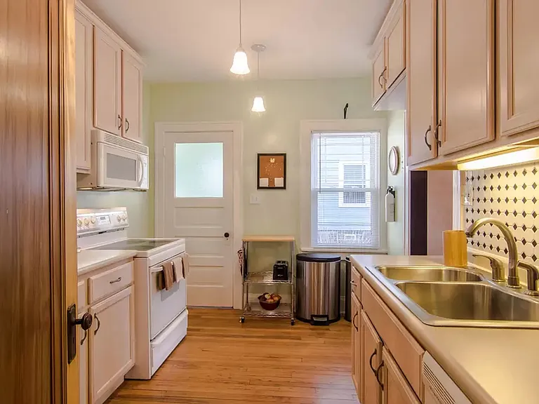 1551 Maple Rd — Photo 18
