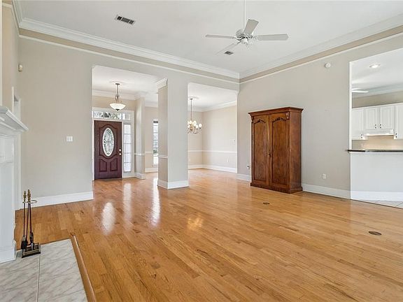 5th image of 734 Navajo Dr