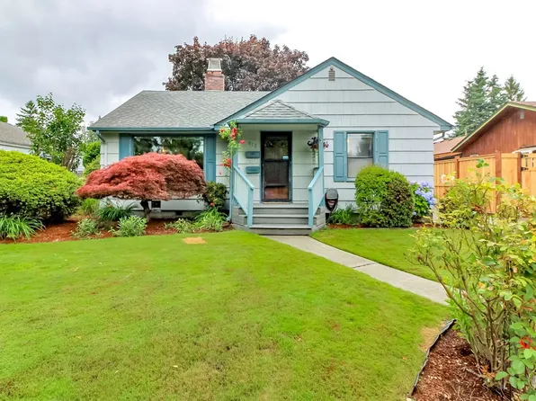 812 Lewis Avenue, Sumner, WA 98390
