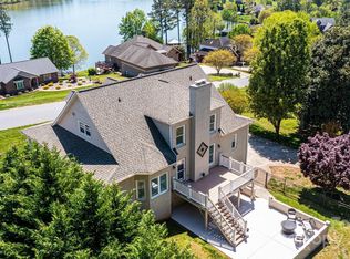 5933 Flintlock Ct, Hickory, NC 28601