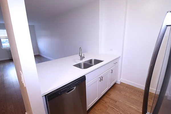 Rented by A&E Real Estate Management | media 12