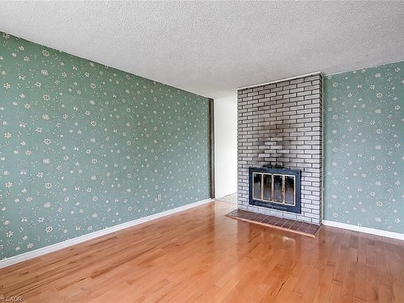 4th image of 2463 Bridge Rd