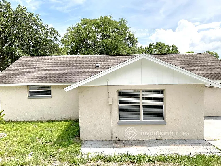 6837 Greenwich Ave — Photo 10
