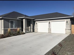 4518 Autumn Leaf Ave, Caldwell, ID 83607