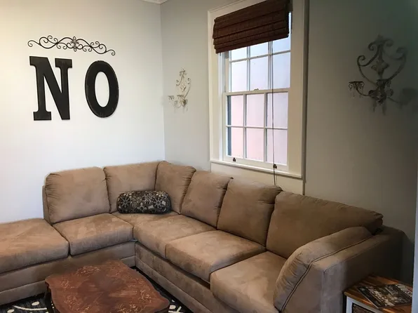 1826 Burgundy St #A, New Orleans, LA 70116