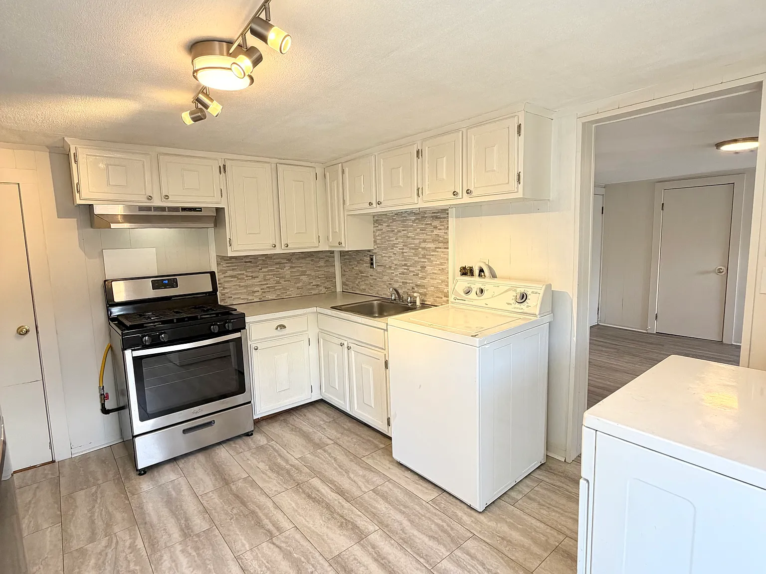 1 bed, $1,700 — Photo 1
