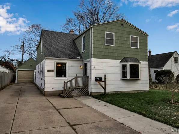 709 Beach Rd, Cheektowaga, NY 14225