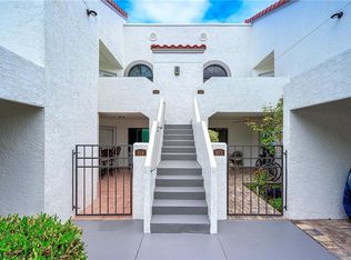 565 Beachwalk Cir #T-104, Naples, FL 34108