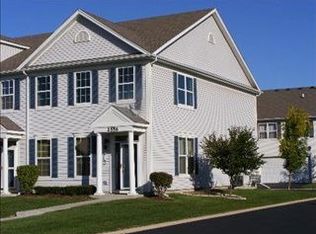 2556 Congress Ave, Aurora, IL 60503