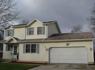 754 Idlewood Ave, Sheffield Lake, OH