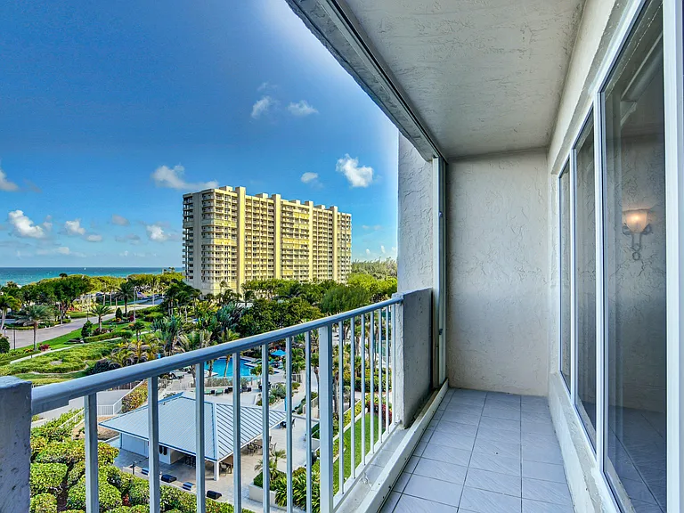 4301 N Ocean Blvd #607 — Photo 38