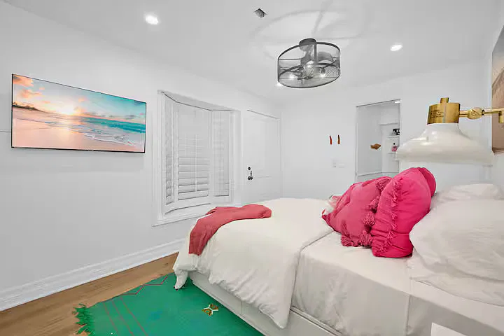 Studio, $2,950 — Photo 3
