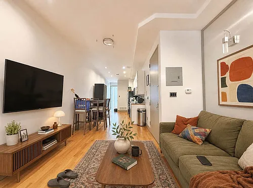 1438 Greene Ave #2L Photo 1