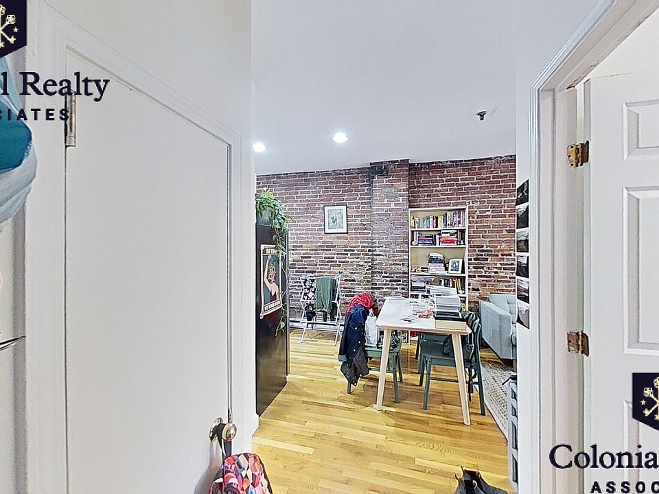 PICTURES OF SIMILAR UNIT WITH SAME LAYOUT