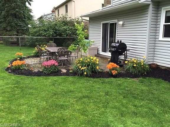 3rd image of 4028 Fielding Dr