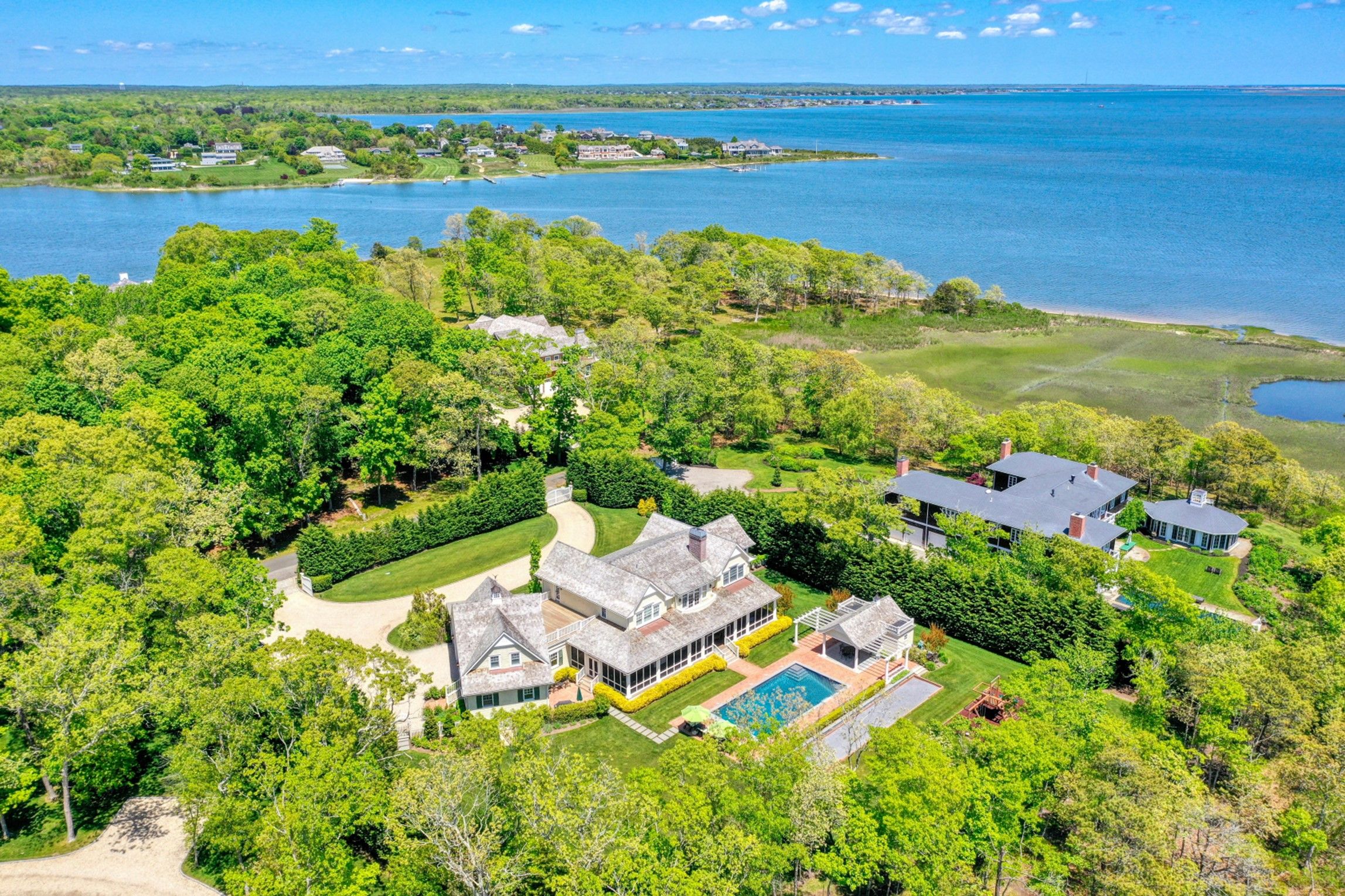 28 Bay Rd, Quogue, NY 11959 Out East