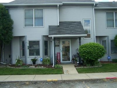 6068 Virginia St, Merrillville, IN, 46410