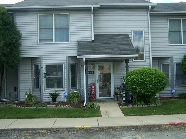 6068 Virginia St, Merrillville, IN 46410