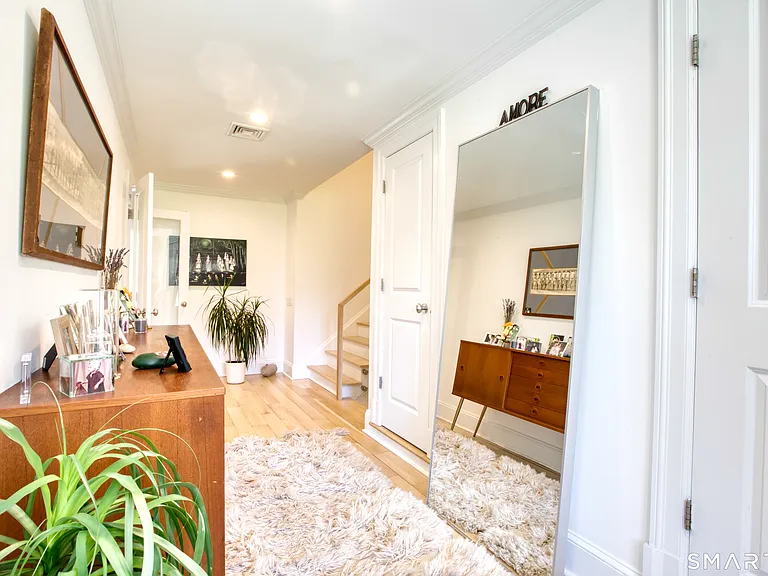35 Dartmouth Rd — Photo 2