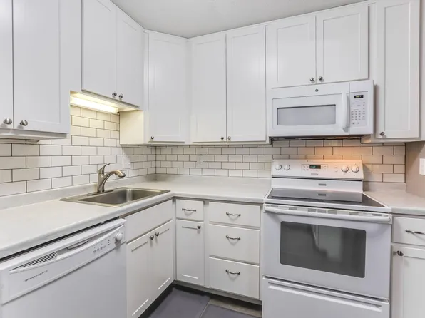 1855 Silver Bell Rd APT 120, Eagan, MN 55122