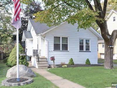 62 Prospect Ave, Dumont, NJ, 07628