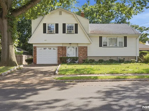 92 Van Buskirk Road, Teaneck, NJ 07666