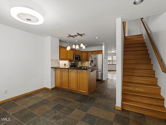 4th image of 18 Chelsea Ct